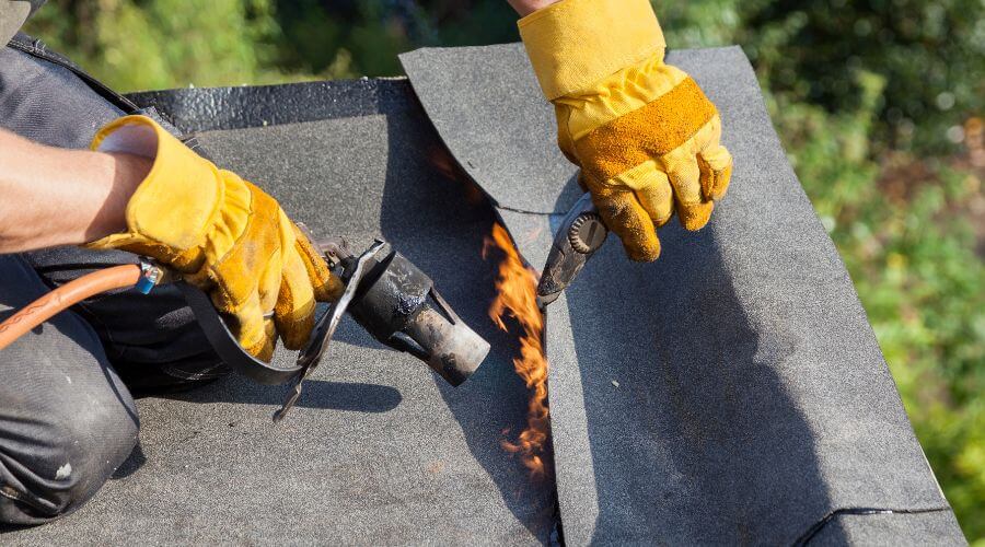 Professional gutter cleaning in Fountain City, IN